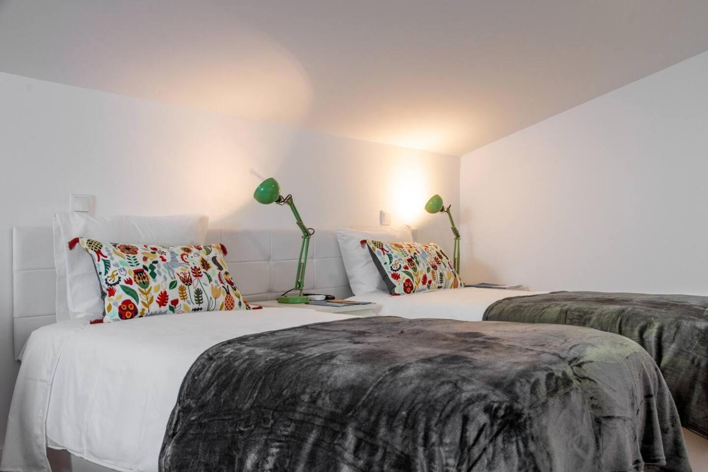 Praca Velha Ii - Estudio No Centro De Apartamento *